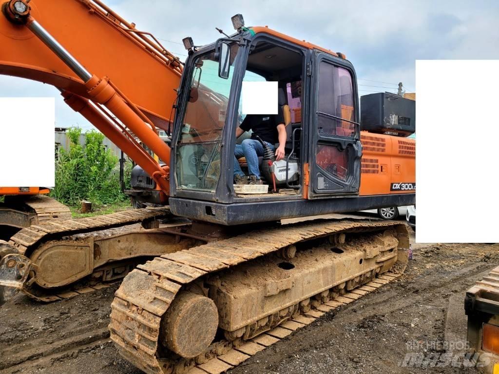 Doosan DX 300 LCA Гусеничные экскаваторы