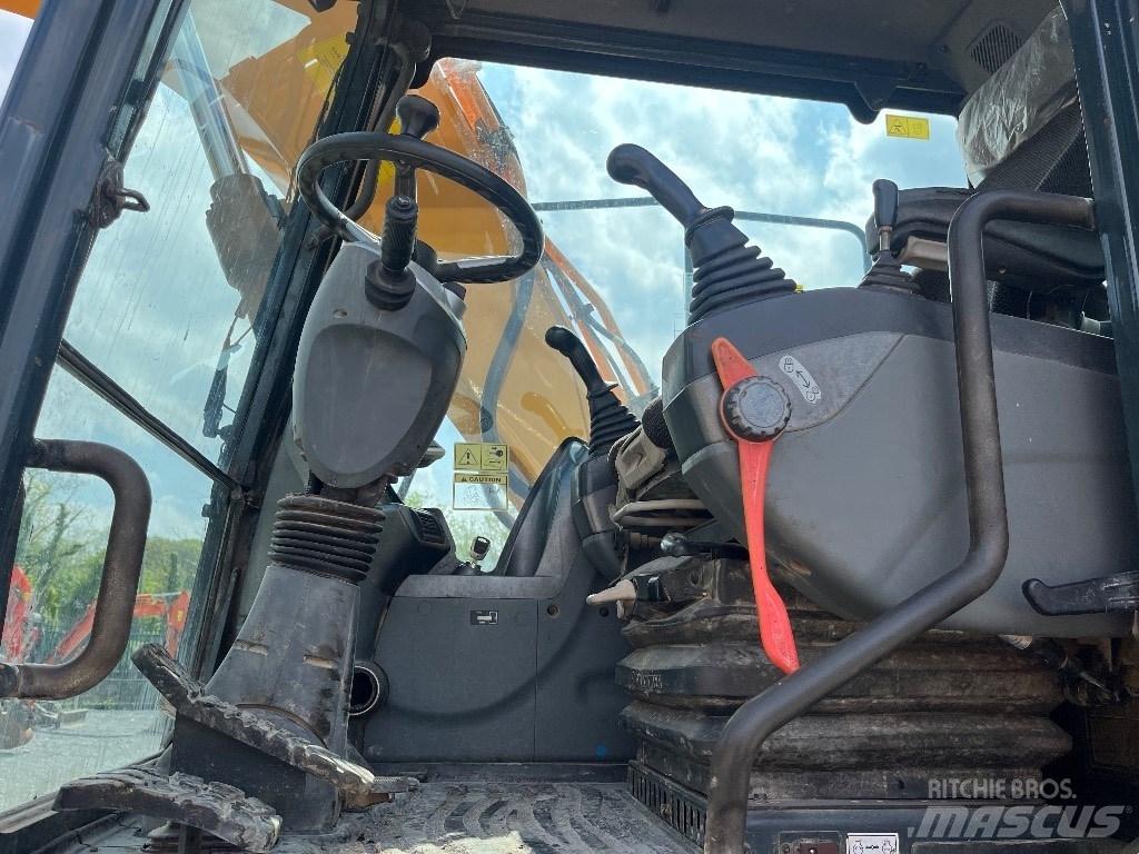 Hyundai HW140 Колёсные экскаваторы