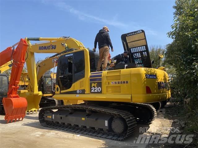 Komatsu PC 220-8 Гусеничные экскаваторы