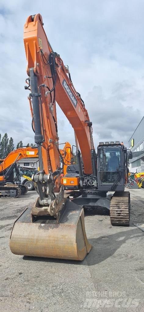Doosan DX 225 LC-7 Гусеничные экскаваторы
