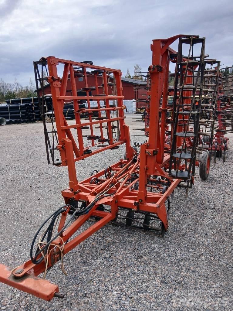 ESA Tume 4800 Пружинные бороны
