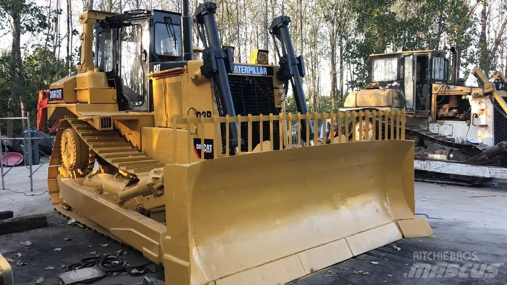 CAT D 8 R Гусеничные бульдозеры