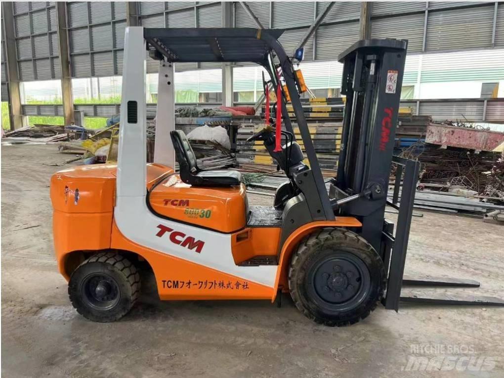 TCM FD 30 Дизельные погрузчики