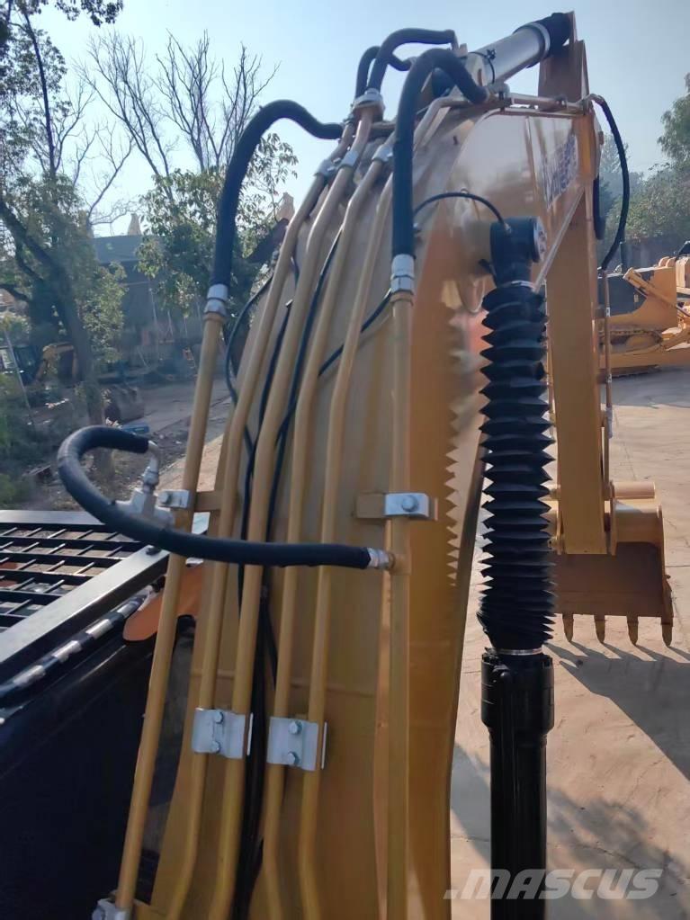 CAT 320 D2L Гусеничные экскаваторы