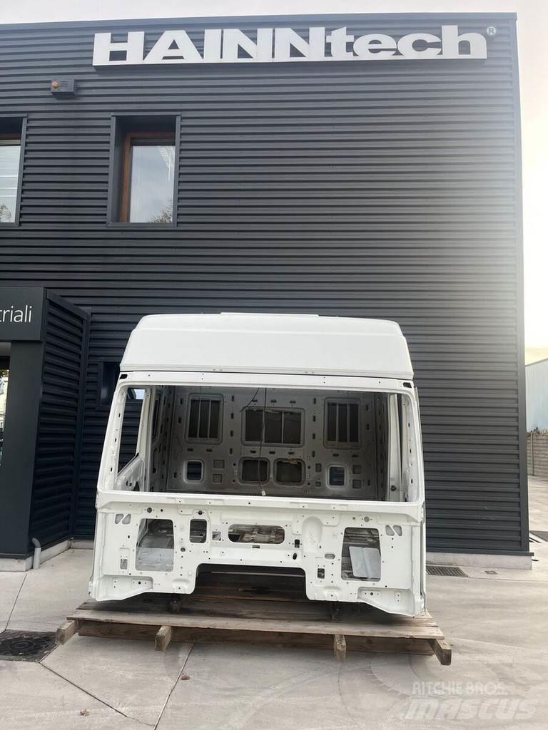Iveco EUROSTAR Кабины