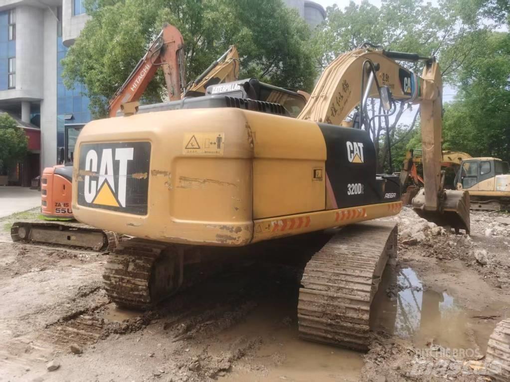 CAT 320d2 Гусеничные экскаваторы