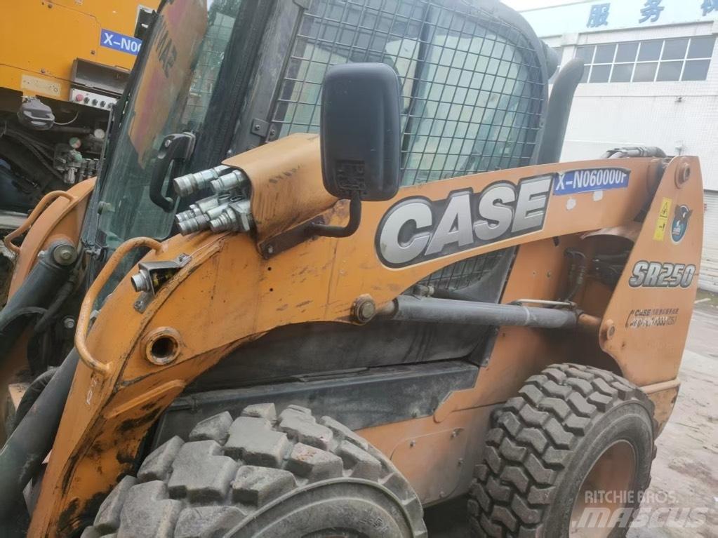 CASE SR 250 Мини-погрузчики