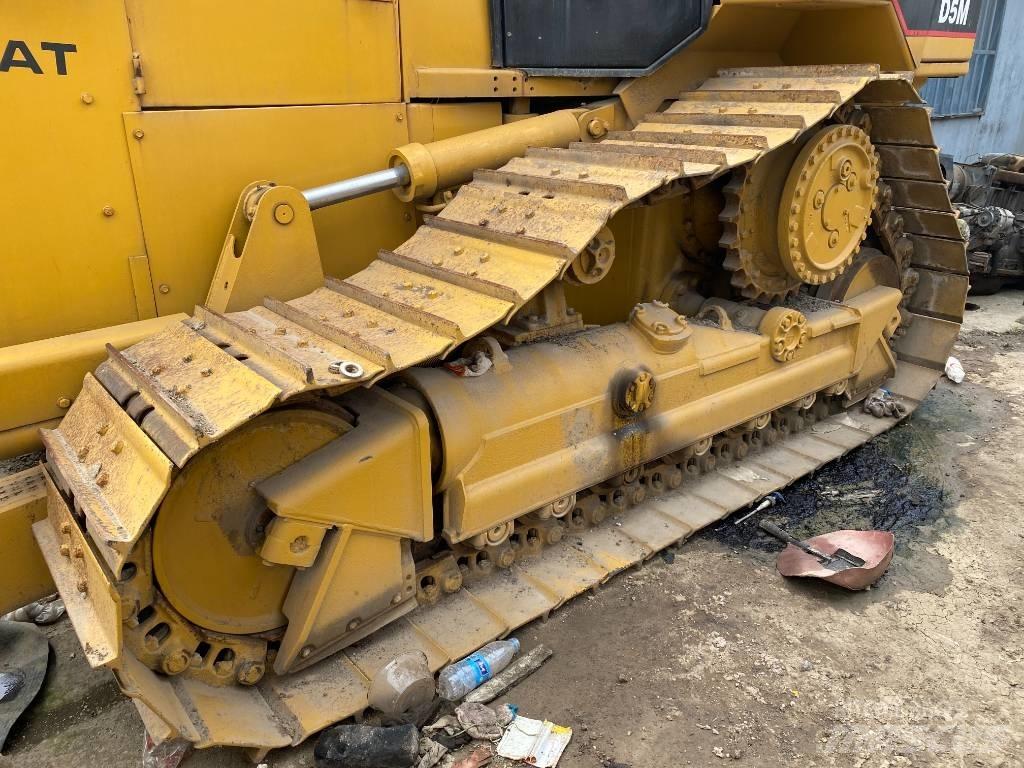 CAT D 5 M LGP Гусеничные бульдозеры