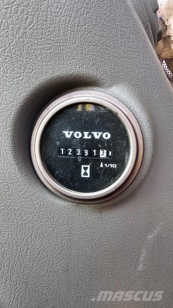 Volvo EC 300 EL Гусеничные экскаваторы