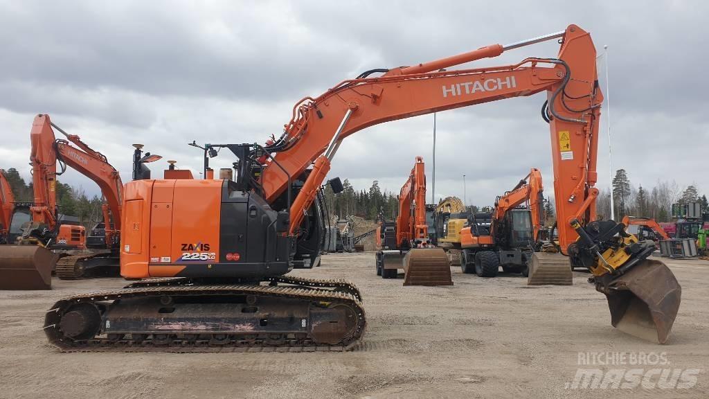 Hitachi ZX225USLC-6 Гусеничные экскаваторы