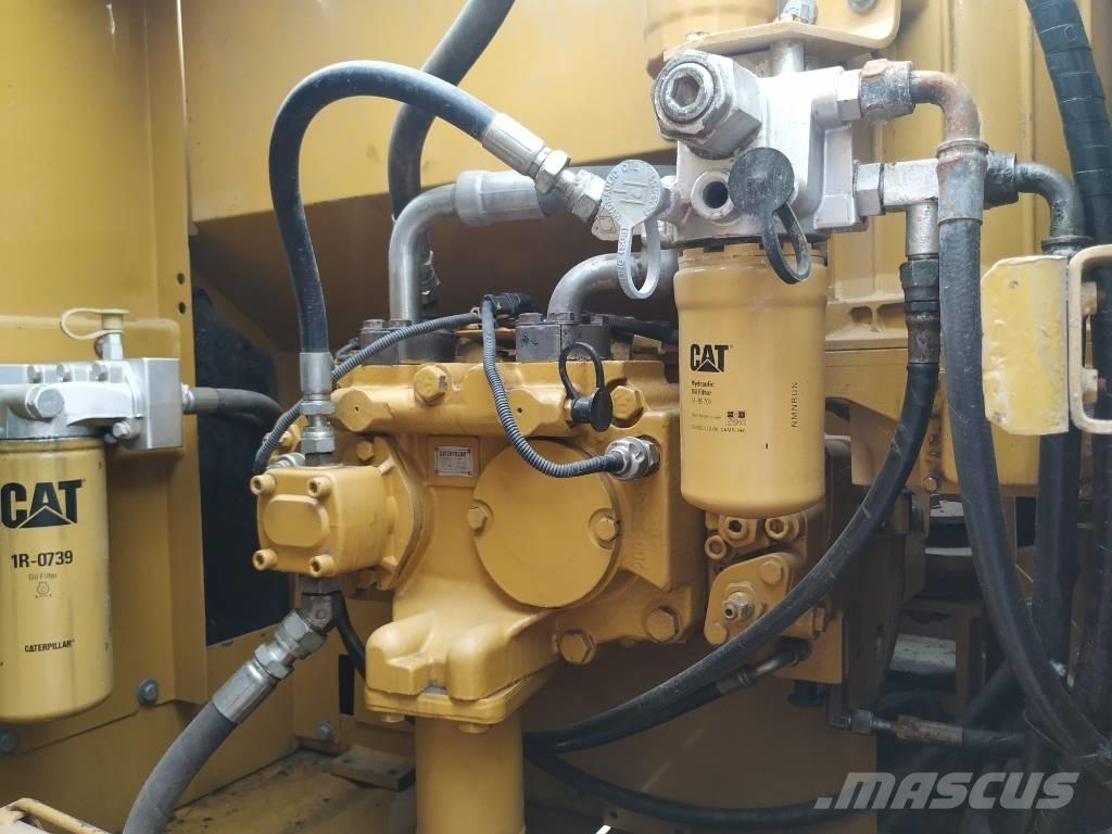 CAT 320 D Гусеничные экскаваторы