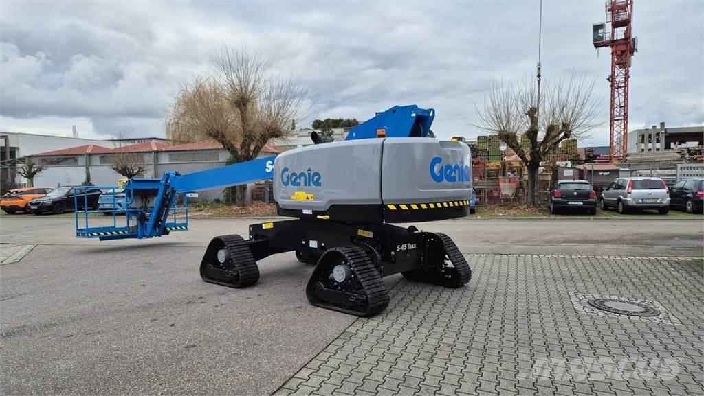 Genie S-45 TraX Коленчатые подъемники