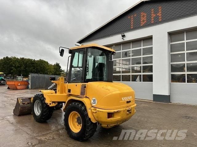 Volvo L 35 B Фронтальные погрузчики