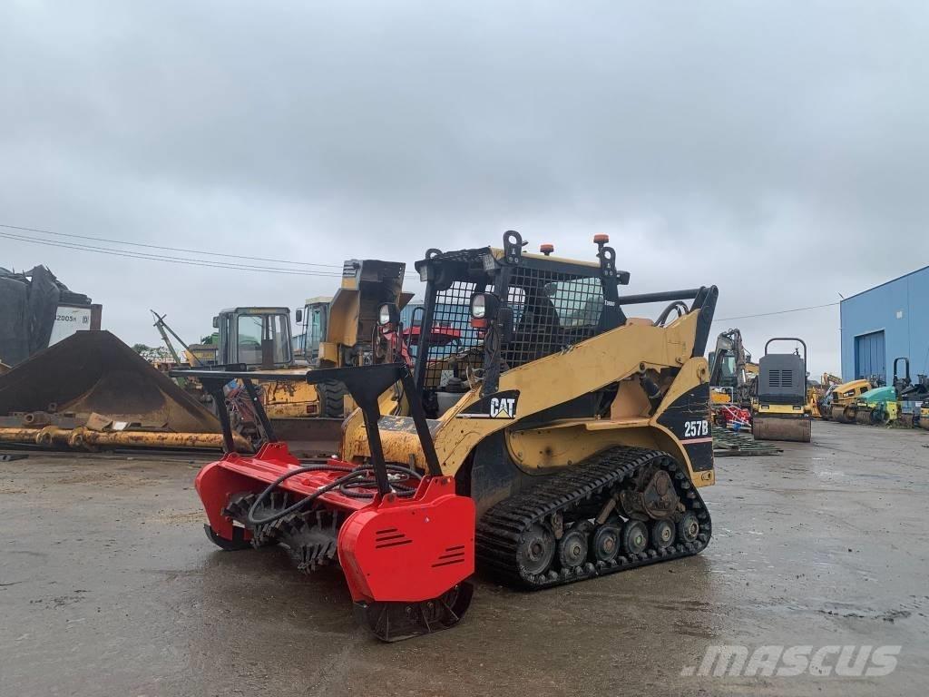 CAT 257 B Мини-погрузчики