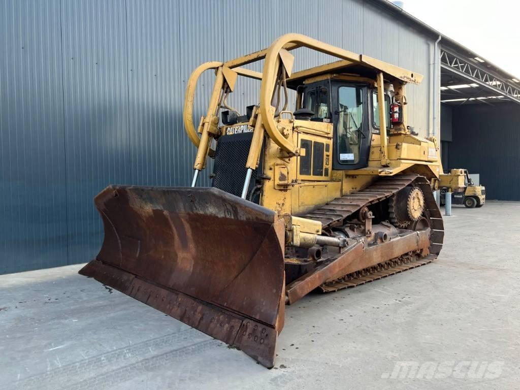 CAT D7H Гусеничные бульдозеры