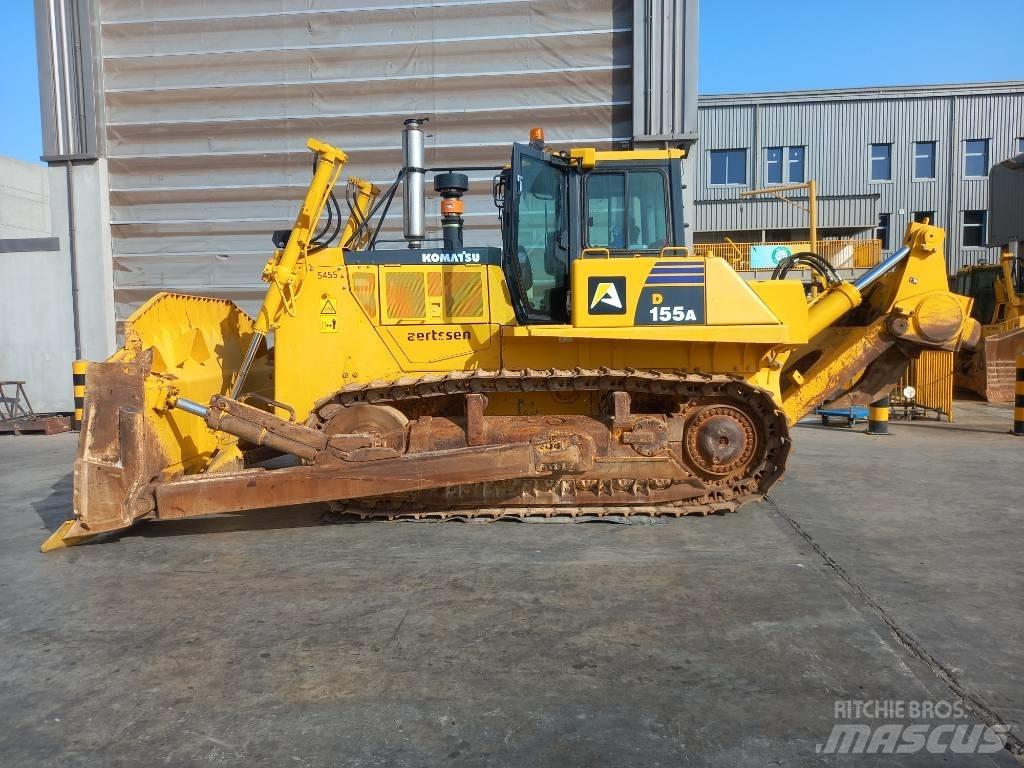Komatsu D155A-6R Гусеничные бульдозеры