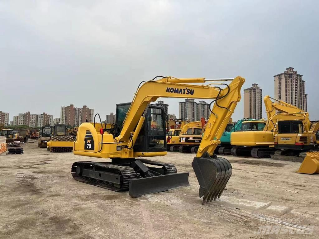 Komatsu PC70-8 Гусеничные экскаваторы