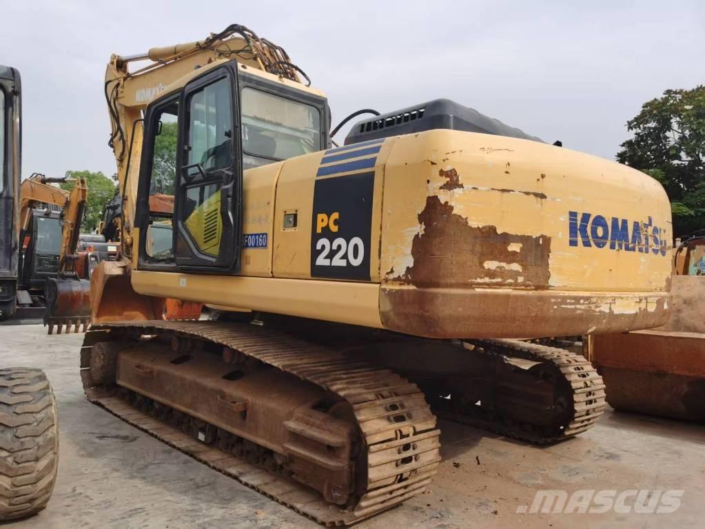 Komatsu PC 220-7 Гусеничные экскаваторы