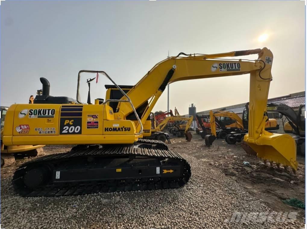 Komatsu 200 Гусеничные экскаваторы