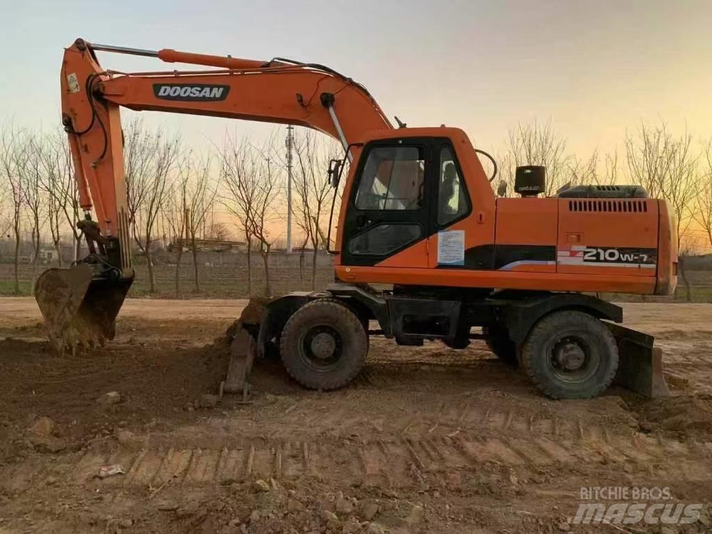 Doosan DH 210 W-7 Колёсные экскаваторы