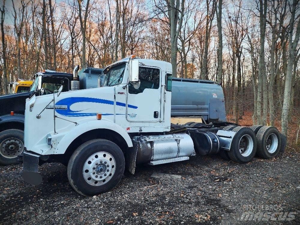 Kenworth T 800 B Седельные тягачи