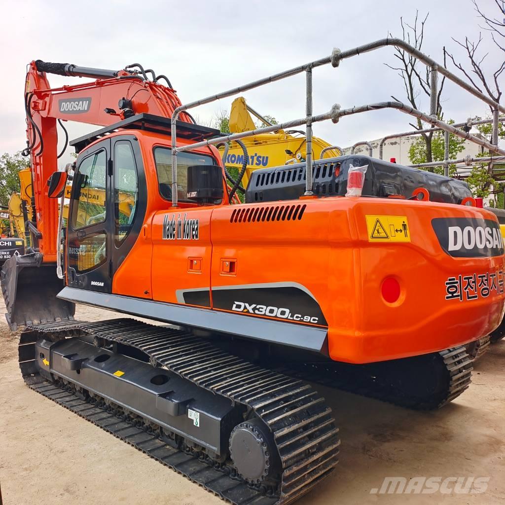 Doosan DX 300 LC Гусеничные экскаваторы