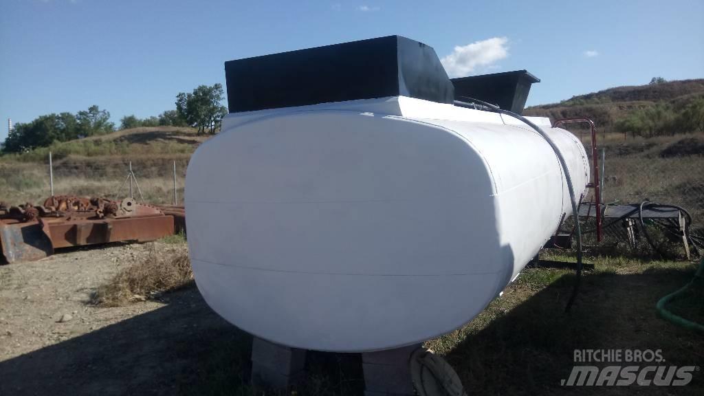  Water tank 9000 lt Коммерческий транспорт - Другие