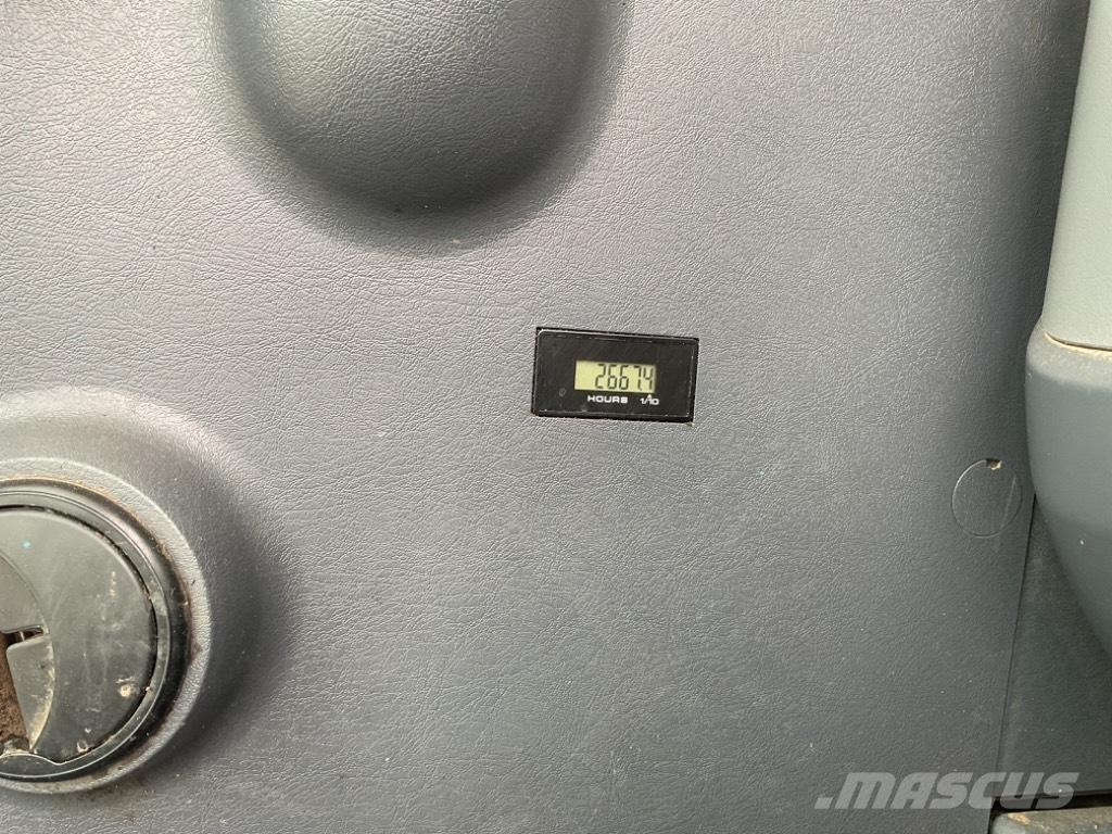 Hyundai HX145LCR Гусеничные экскаваторы