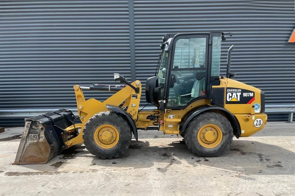 CAT 907M Фронтальные погрузчики