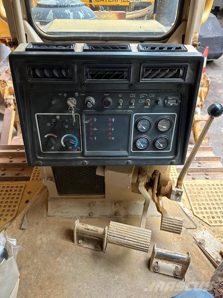 CAT D 6 H II Гусеничные бульдозеры