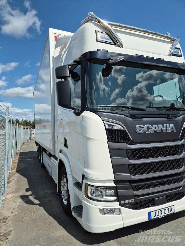 Scania R 590 Грузовики-Фургоны
