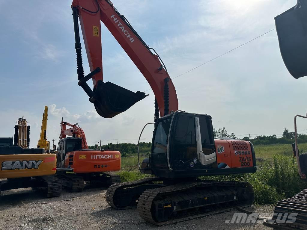 Hitachi ZX200 Гусеничные экскаваторы