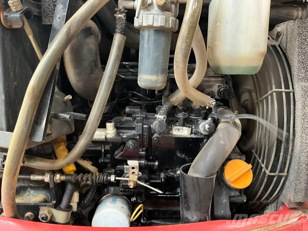 Takeuchi TB 215 R Мини-экскаваторы