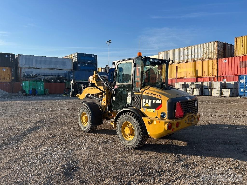 CAT 906M Фронтальные погрузчики