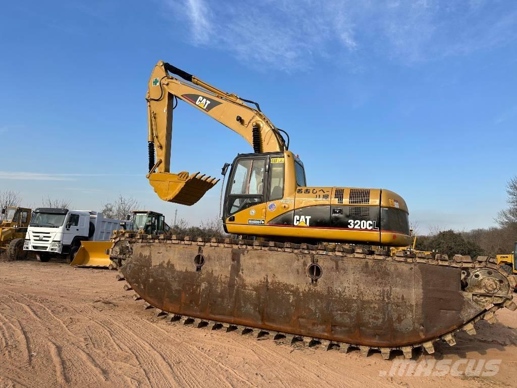 CAT 320CL Экскаваторы-амфибии
