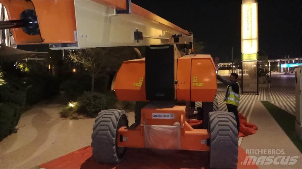 JLG 800AJ Коленчатые подъемники