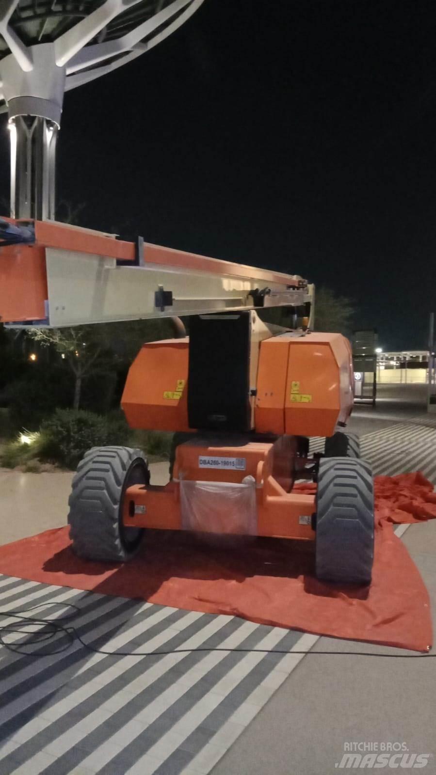 JLG 800AJ Коленчатые подъемники