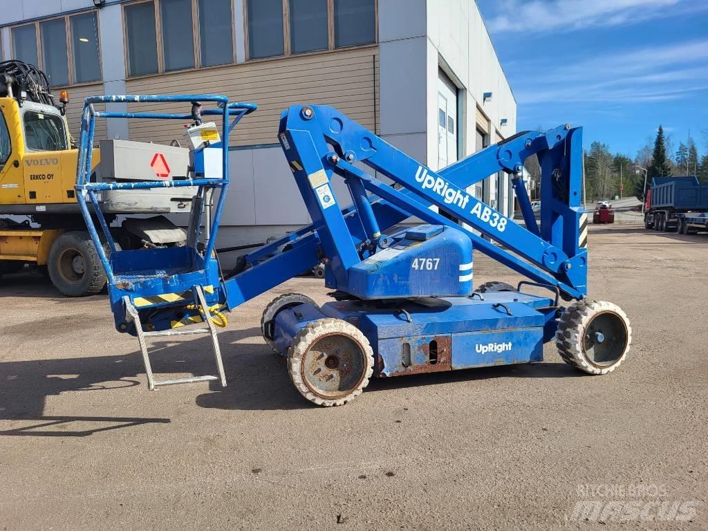 UpRight AB38N Коленчатые подъемники