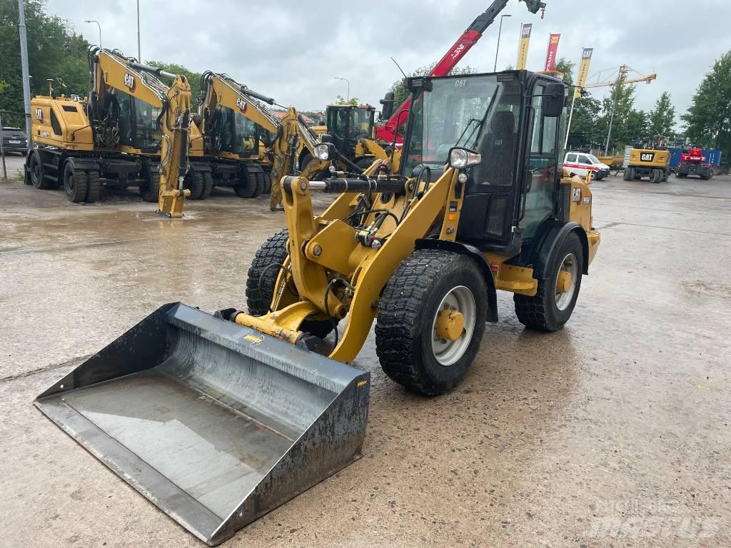 CAT 906 M Фронтальные погрузчики