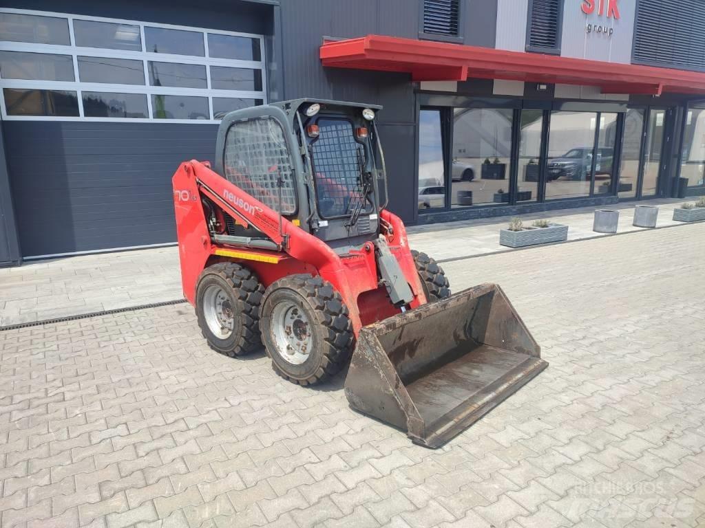 Neuson 701 S Мини-погрузчики