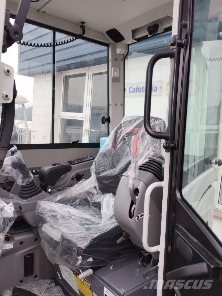 Takeuchi TB 325 R Мини-экскаваторы