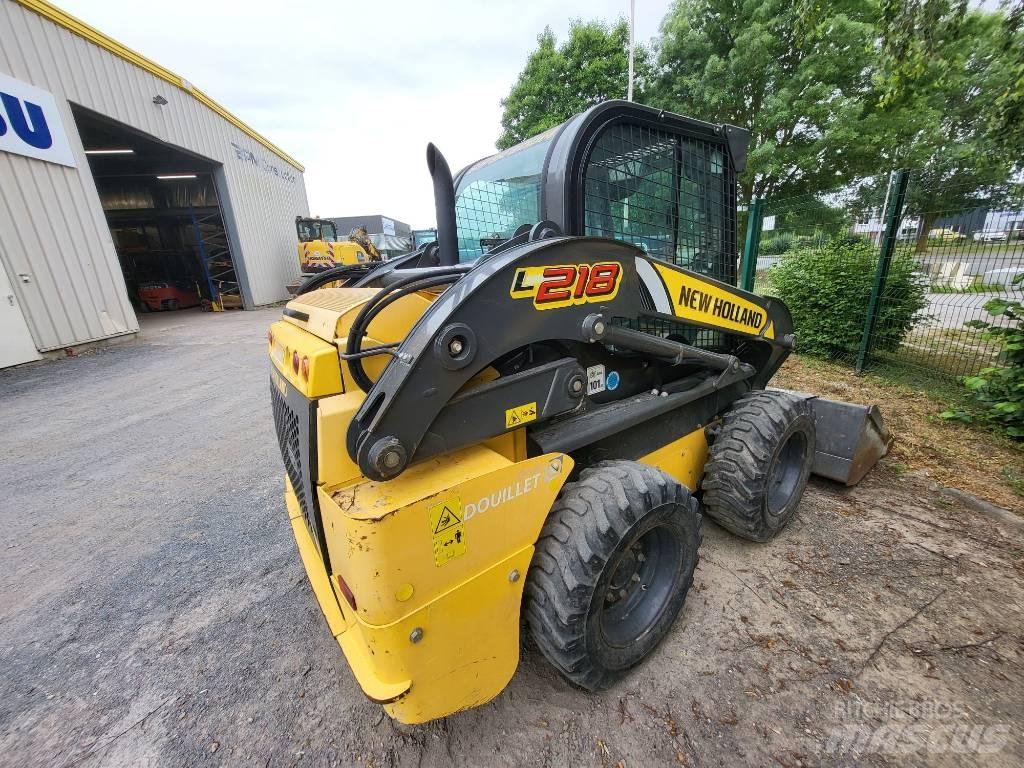 New Holland L218 Мини-погрузчики