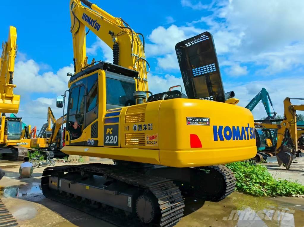Komatsu PC 220-8 Гусеничные экскаваторы