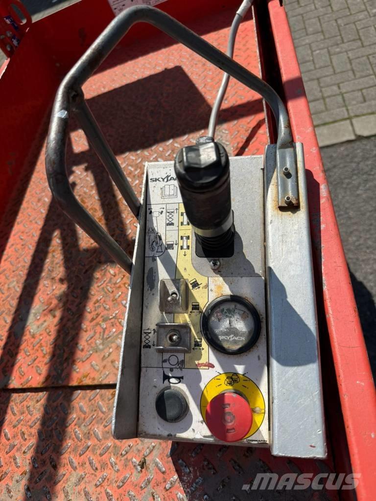 SkyJack SJ 3219 Ножничные подъемники