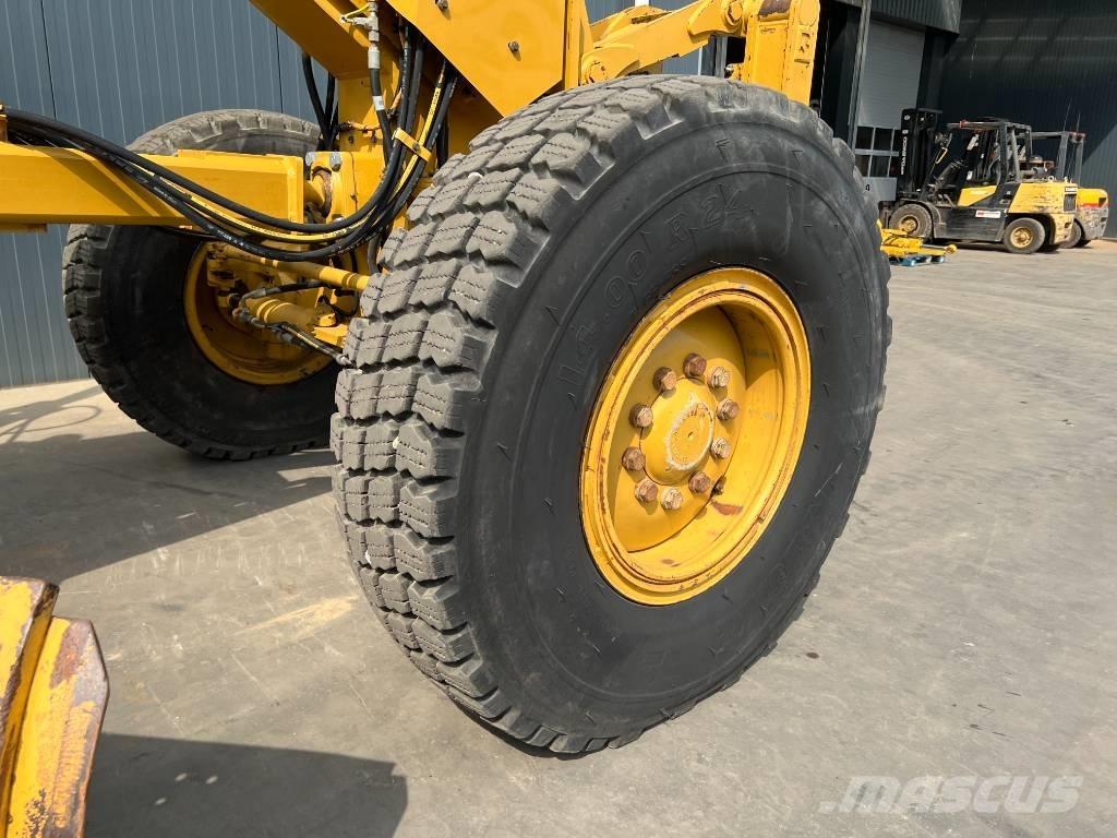 CAT 140M Грейдеры