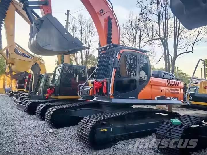 Doosan DX 300 LC Гусеничные экскаваторы