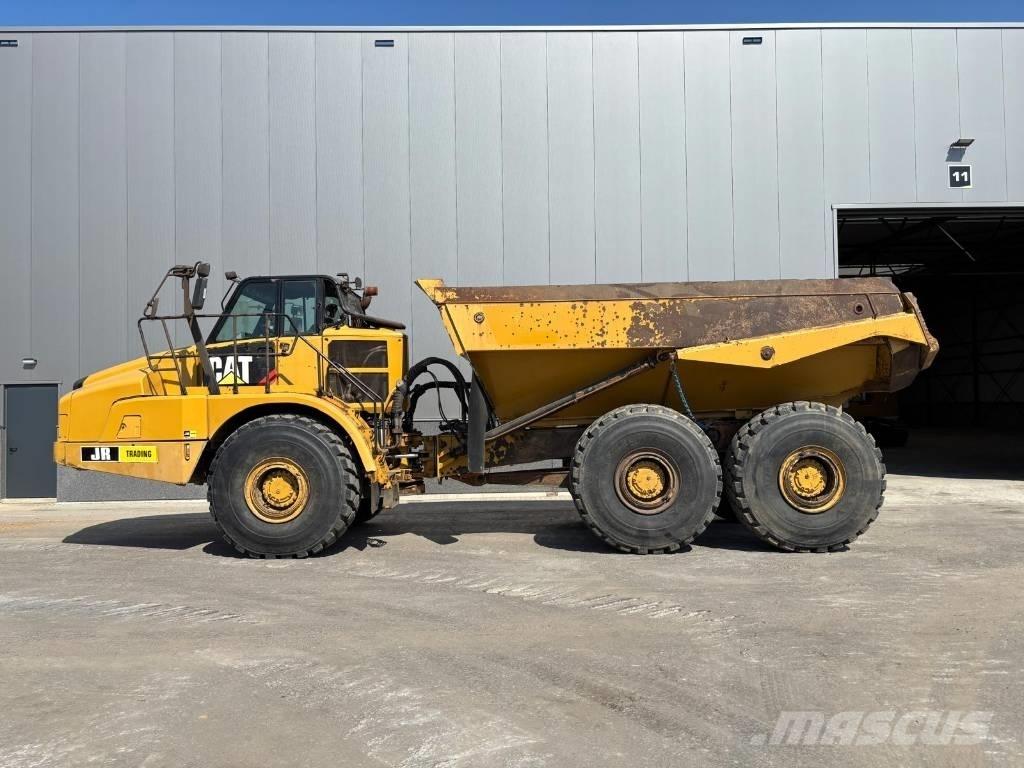 CAT 745 C Шарнирно-сочленённые самосвалы