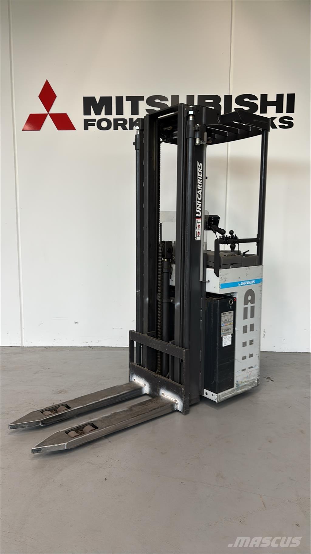 Atlet A160 Самоходные электроштабелёры