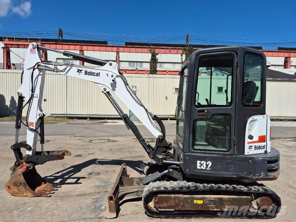 Bobcat E 32 Мини-экскаваторы