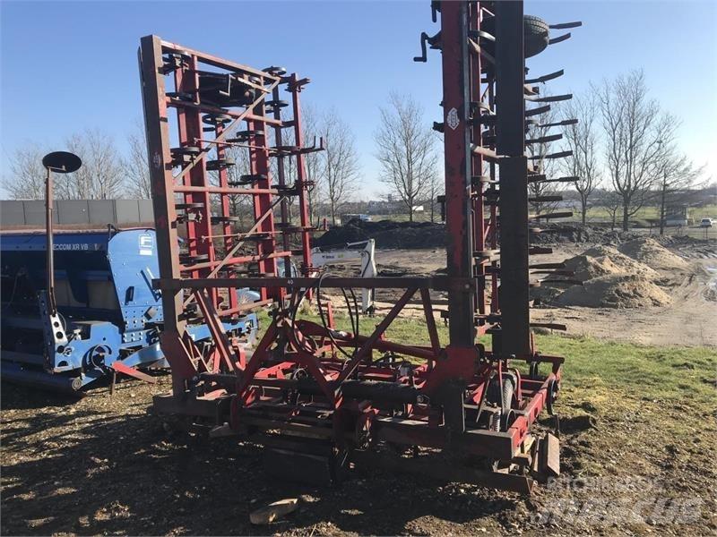 - - - 5M SÅBEDSHARVE Пружинные бороны